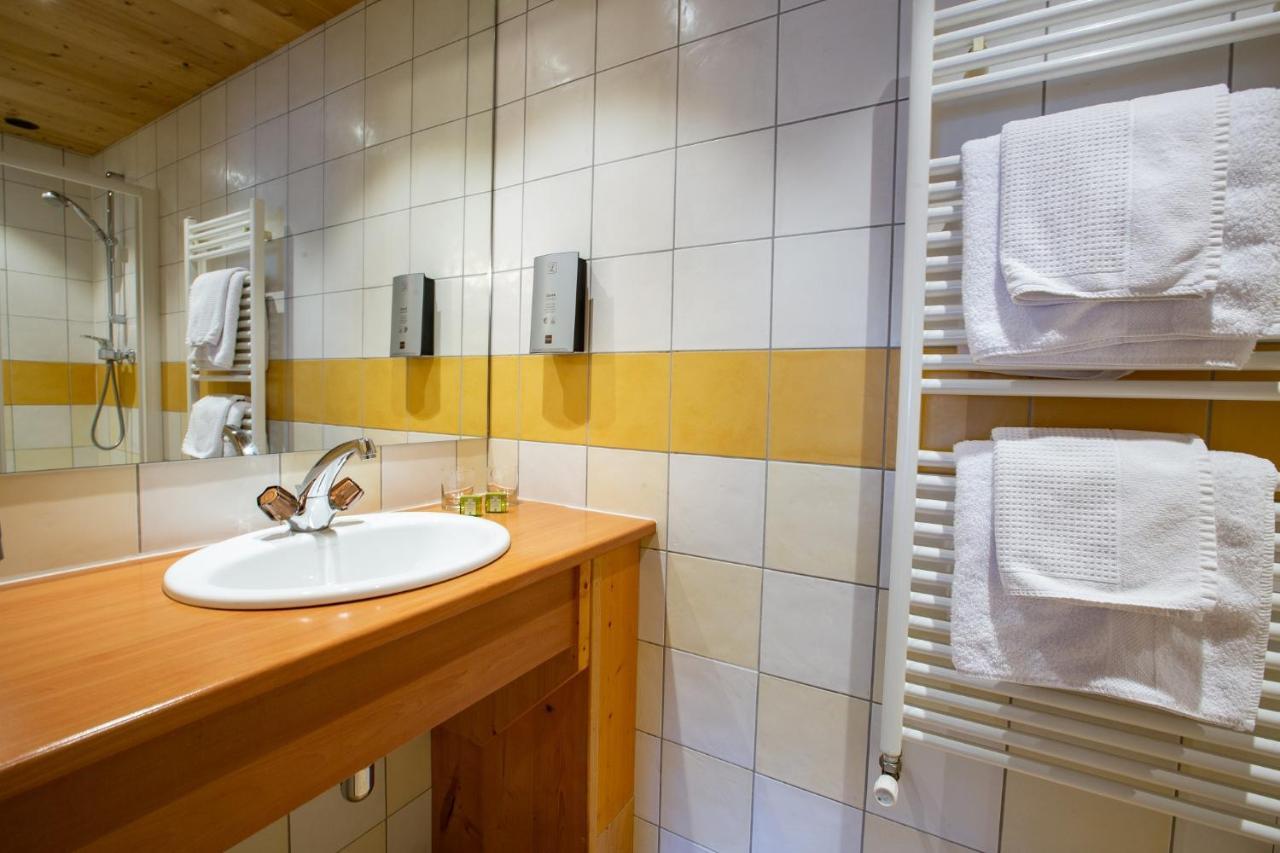 Hotel Les Bruyeres มอร์ซีน ภายนอก รูปภาพ