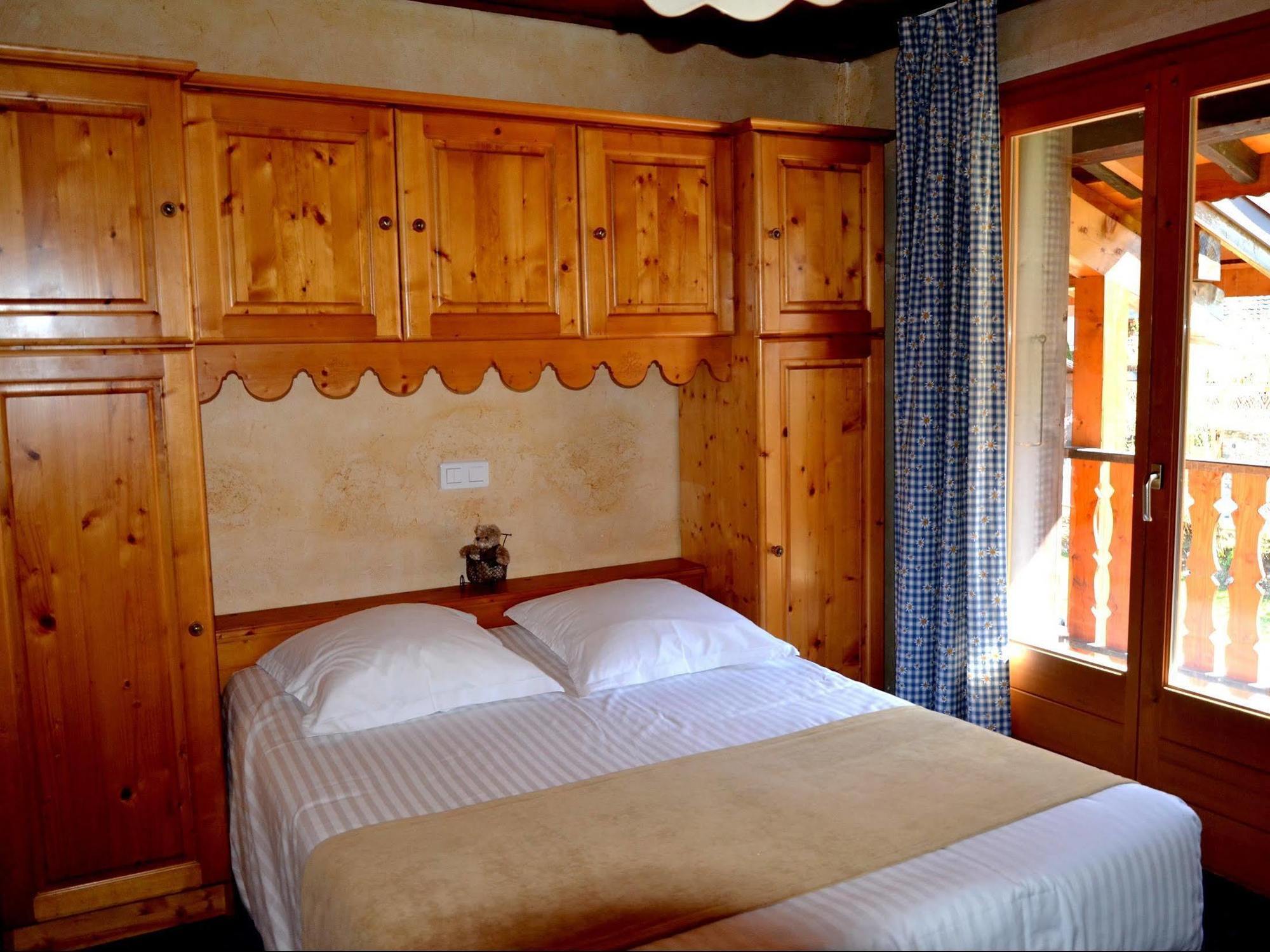 Hotel Les Bruyeres มอร์ซีน ภายนอก รูปภาพ